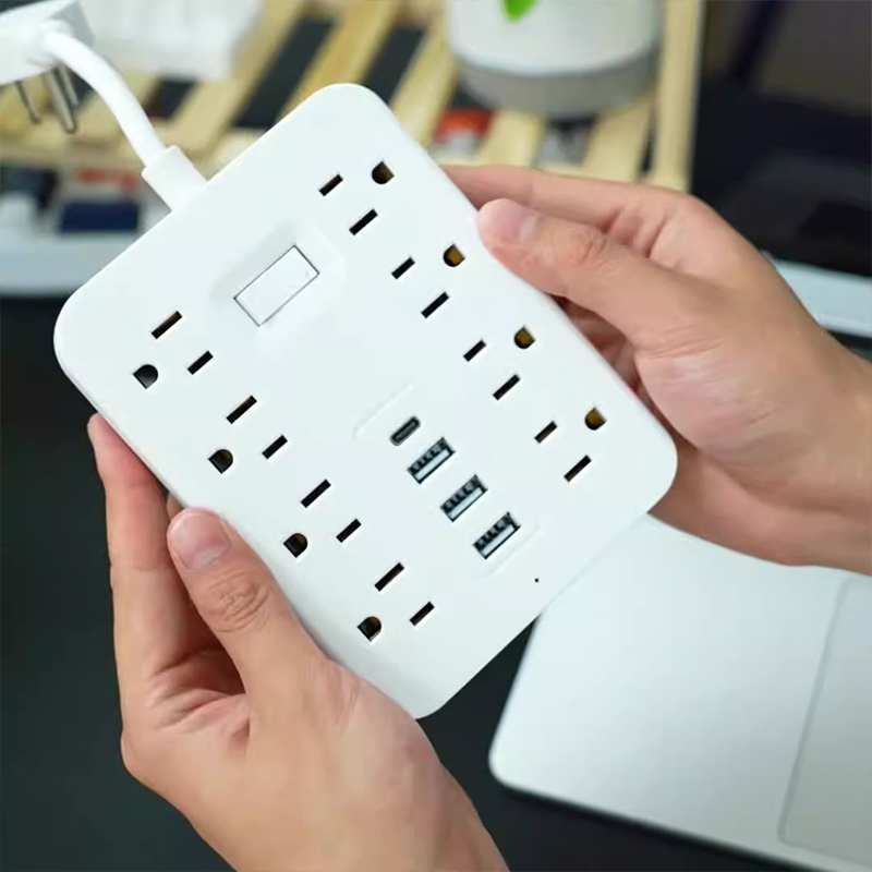 Compact Multi-Functional Power Strip