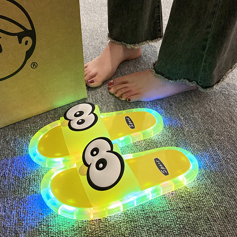 ๐ง 50% OFF NOW! ๐ก LED Cartoon Slippers โ Vibrant Light-Up Sole & Cute Penguin Design โ Flexible PVC & Easy Slip-On ๐