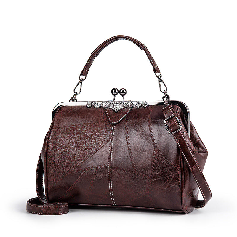 👛 2026 Retro Fashion Clip Bag – Stylish, Elegant & Practical for Everyday Use 👜✨