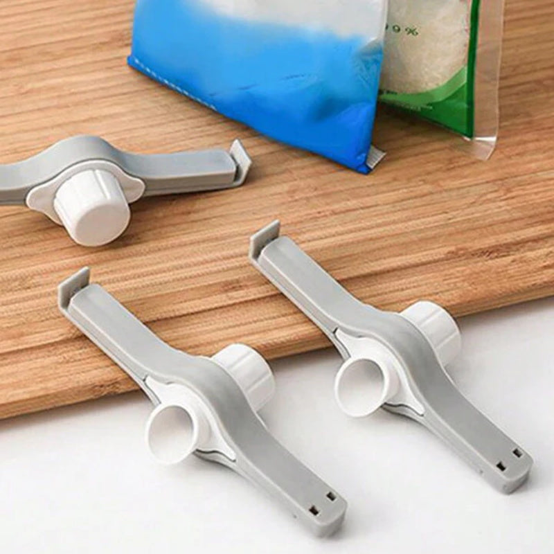 ✨Buy 2 get 8 free🔥Bag Sealing Clip with Pour Spout