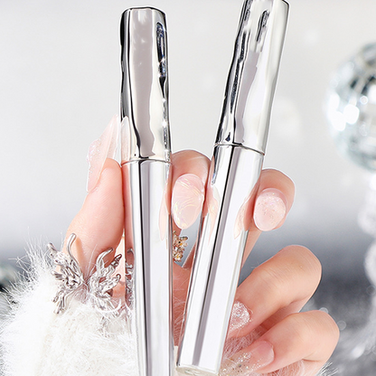 ✨Waterproof mascara with fibers – instantly lengthens and curls lashes