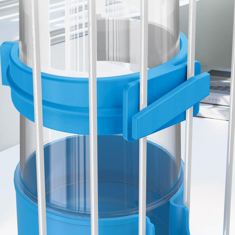✨ A 2-in-1 bird feeder and waterer—keep pet care neat and tidy! ✨