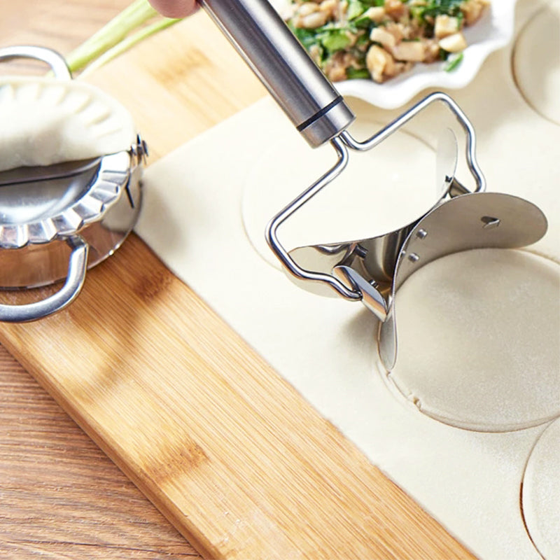 🔥 Stainless Steel Dumpling Wrapper Cutter – Sharp Precision Blade, Multi-Pastry Use & Easy Clean – Homemade Dumplings in Seconds ✨